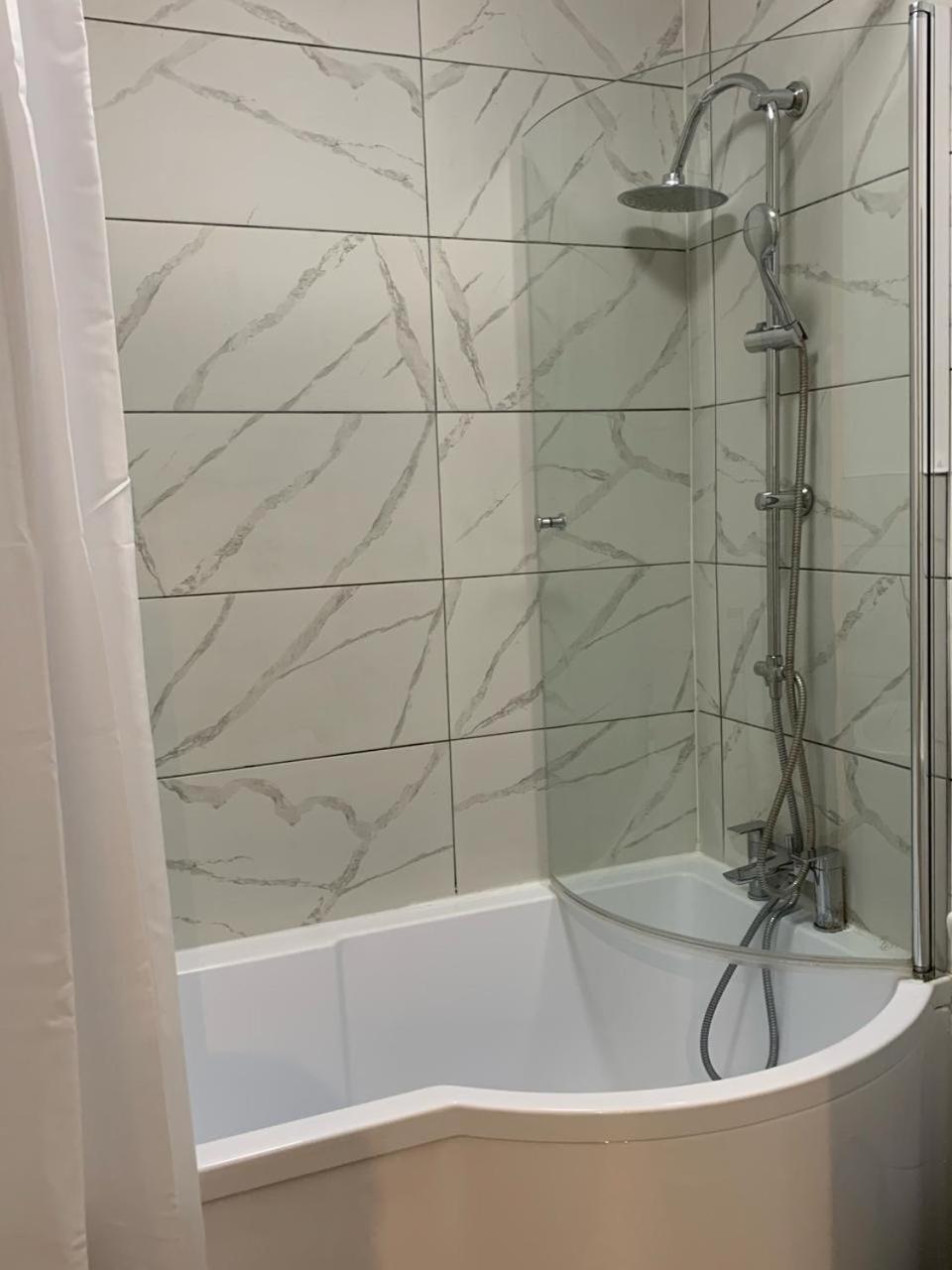 ロンドンCobbold Court Share Flatアパートメント エクステリア 写真